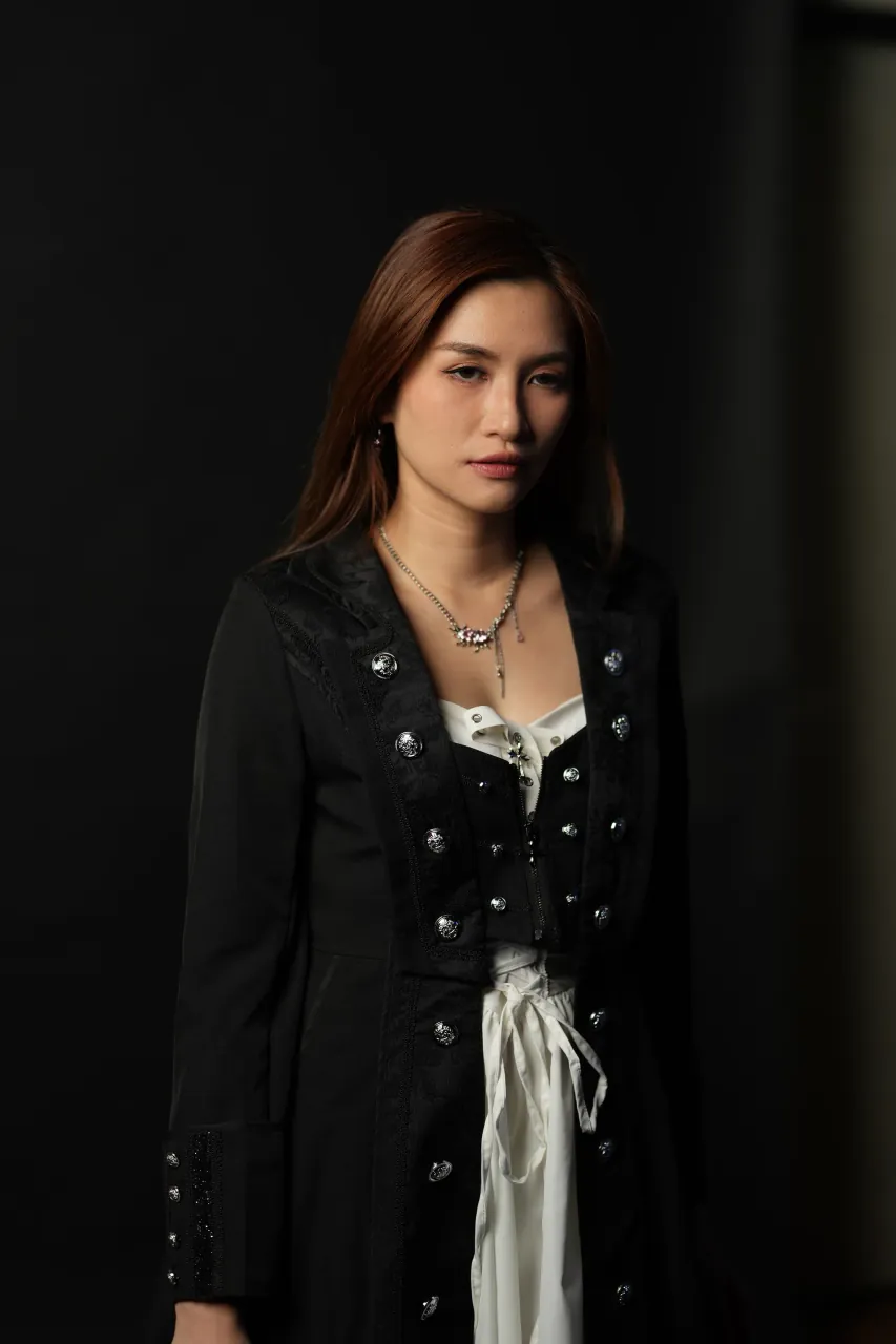 Editorial gothic portrait — full-length studio frame at f/1.4