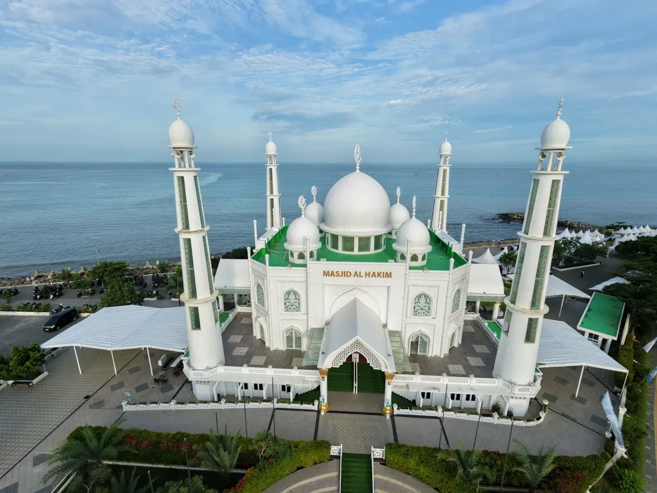 Padang, Indonesia — Padang, West Sumatra, by Sorot Studio